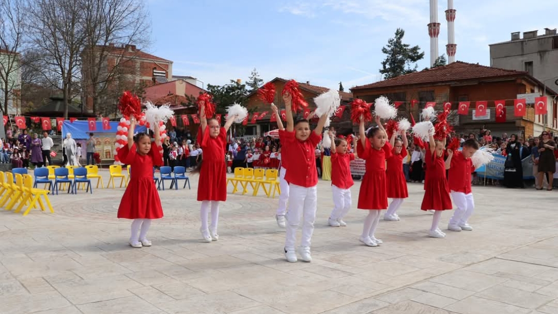 İLÇEMİZDE 23 NİSAN COŞKUSU